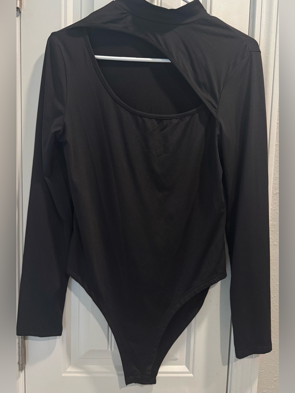 SHEIN Black Long Sleeve Scoop-Back Bodysuit